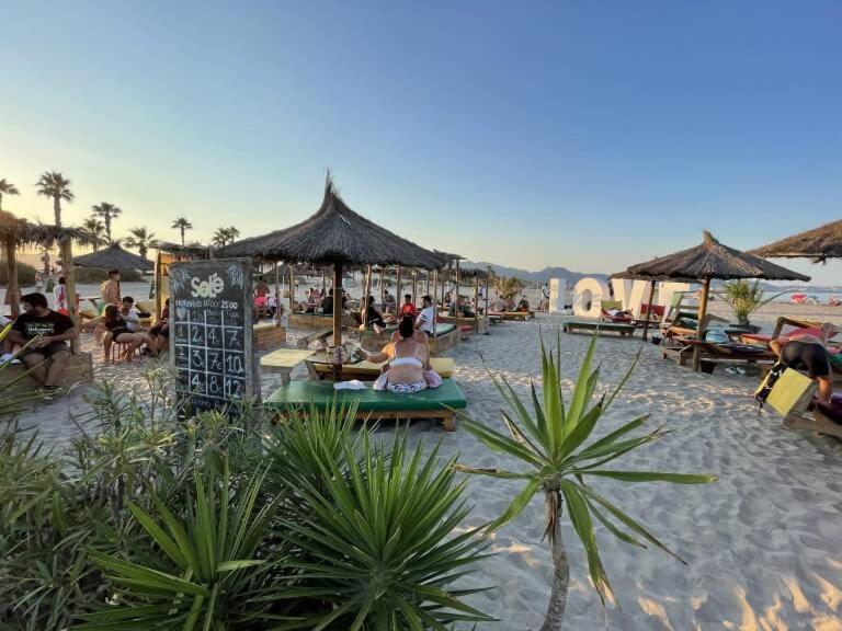 Apartamento 4 Min De La Playa! كاستيون ذي لا بلاند المظهر الخارجي الصورة